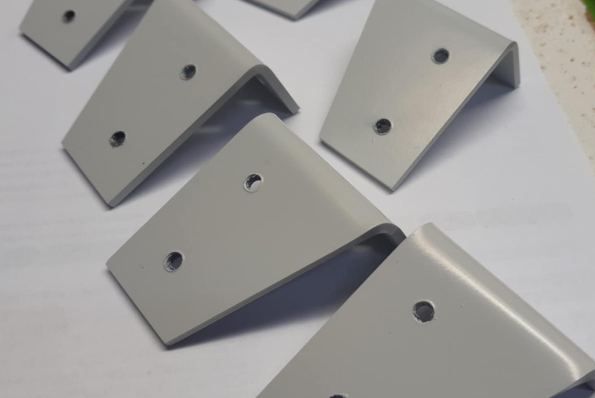 Equerres sur mesure pour store spécifique dans un EHPAD - CZ Fab